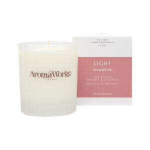 AromaWorks Light Candle Amyris and Orange Medium 220g