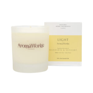 AromaWorks Light Candle Mandarin and Vetivert Medium 220g_