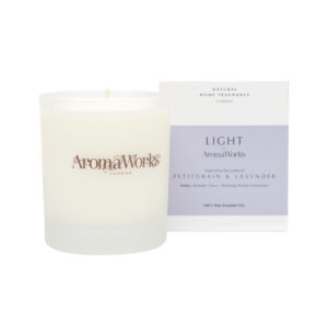 AromaWorks Light Candle Petitgrain and Lavender Medium 220g